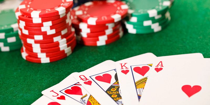 Những tổ hợp bài có trong game Poker online